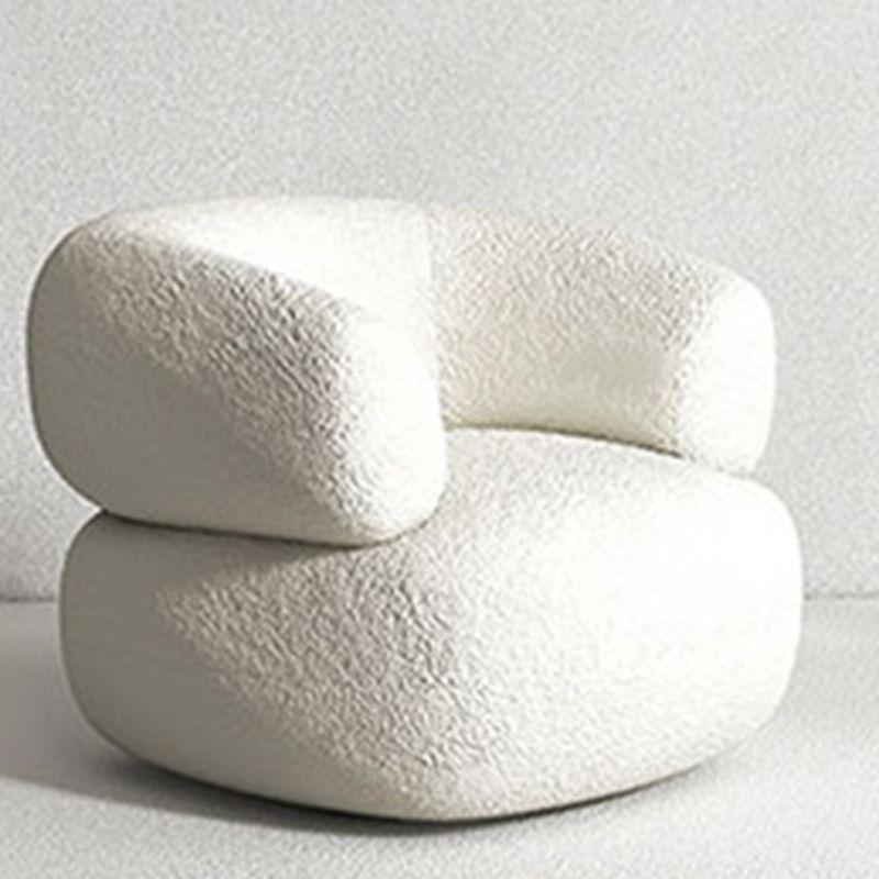 リビングルームのためにタイトな背中を持つ現代の湾曲したソファの傾斜腕ソファ