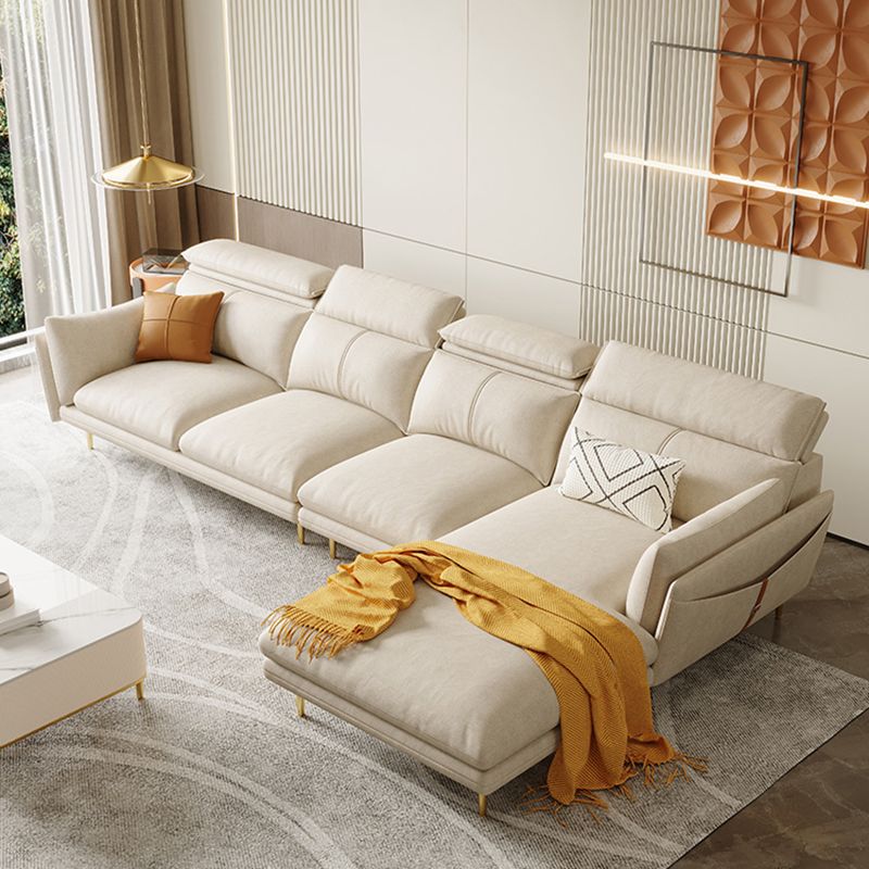 Glam Style 36.22 "H White Faux Leather Brazo acampanado sofá y chaise
