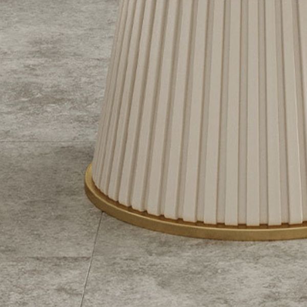 Ronde eettafel met witte basis, moderne stenen tafel voor de keuken