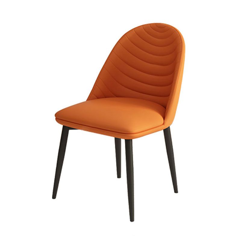 Eigentijdse eet- en accentstoelen matte afwerking leer gebogen Parsons stoel