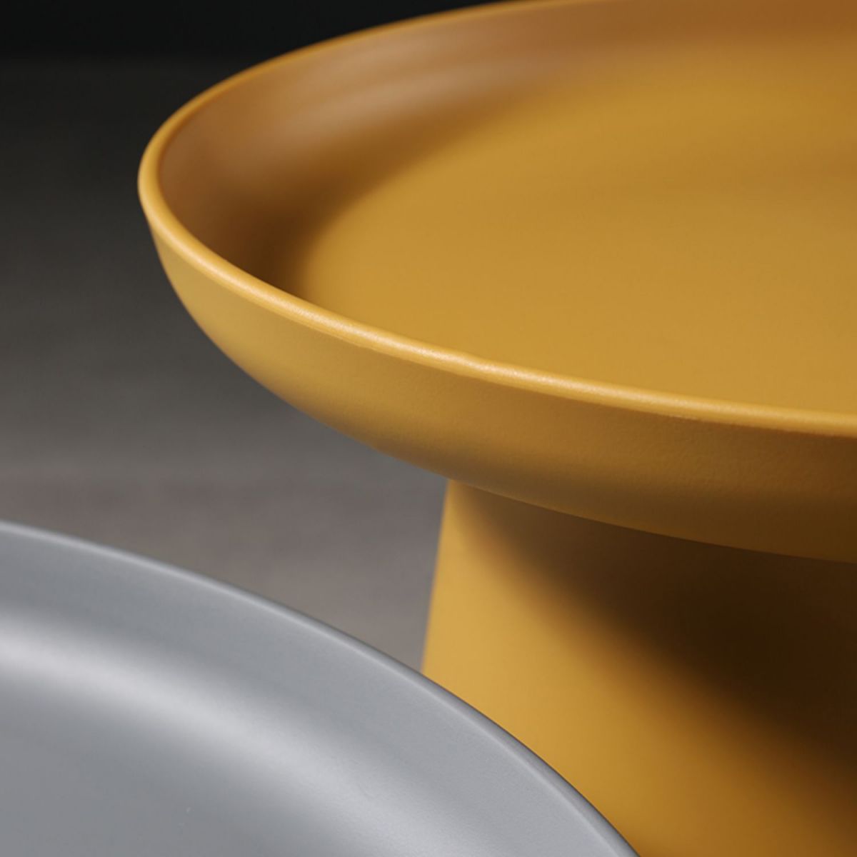 Scandinavian Round Tray Top Side End Table Plastic Pedestal End Table Clearhalo 'Coffee & Accent Tables' 'End & Side Tables' 'end_side_tables' 'furn' 'furn_end_side_tables' 'Furniture' 'Living Room Furniture' 1200x1200_f94175bc-d3fb-4d7b-ae9c-163531dcd3cb