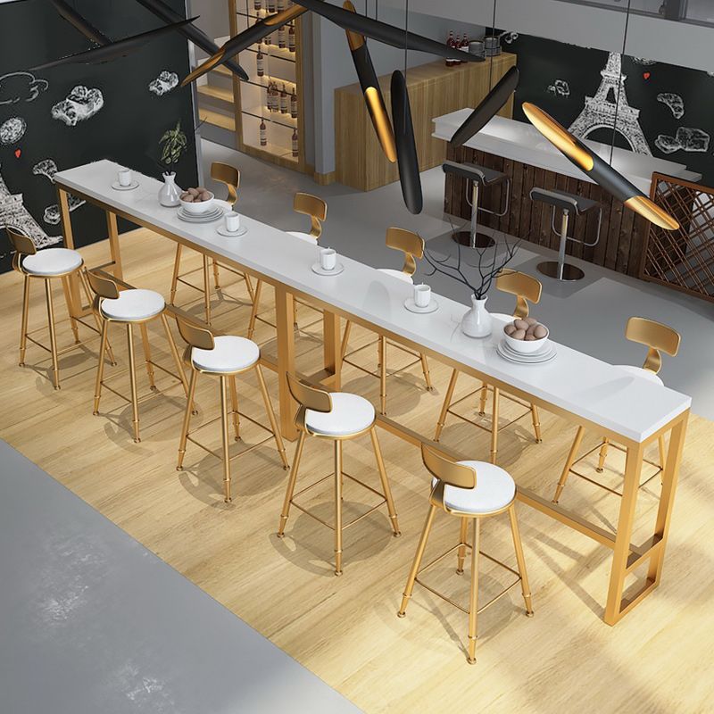 Tavolo da banco di altezza della barra da barra interno.