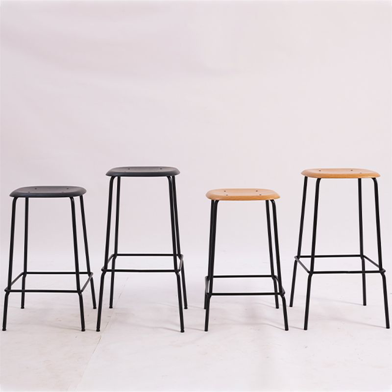 Solid Wood Counter & Bar Stools Modern Indoor Stools with Metal Base