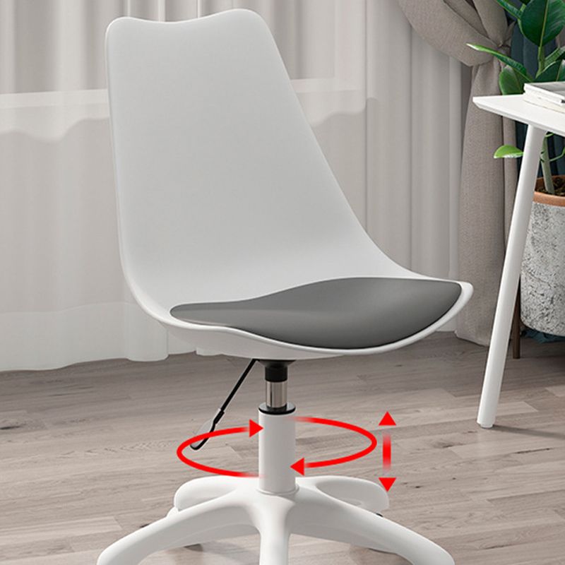 Modern White Nylon Desk Chair with Low Back Home Office Chair Clearhalo 'Furniture' 'furniture_office_chair' 'Office Chairs' 'Office Furniture' 'office_chair' 1200x1200_f9c46334-9123-460f-9029-817e54617288