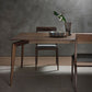 Moderne rechthoekige donkerbruine houten eettafel met 4 poten