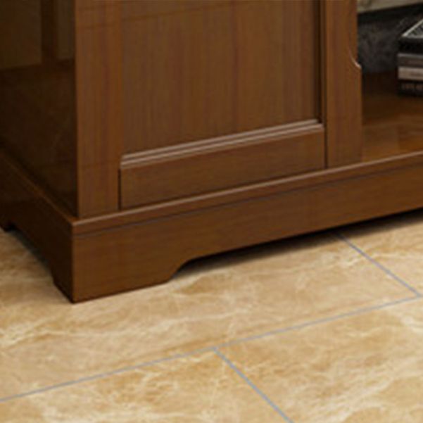 Traditionele tv -media staan ​​met laden Rubberwood Media Console