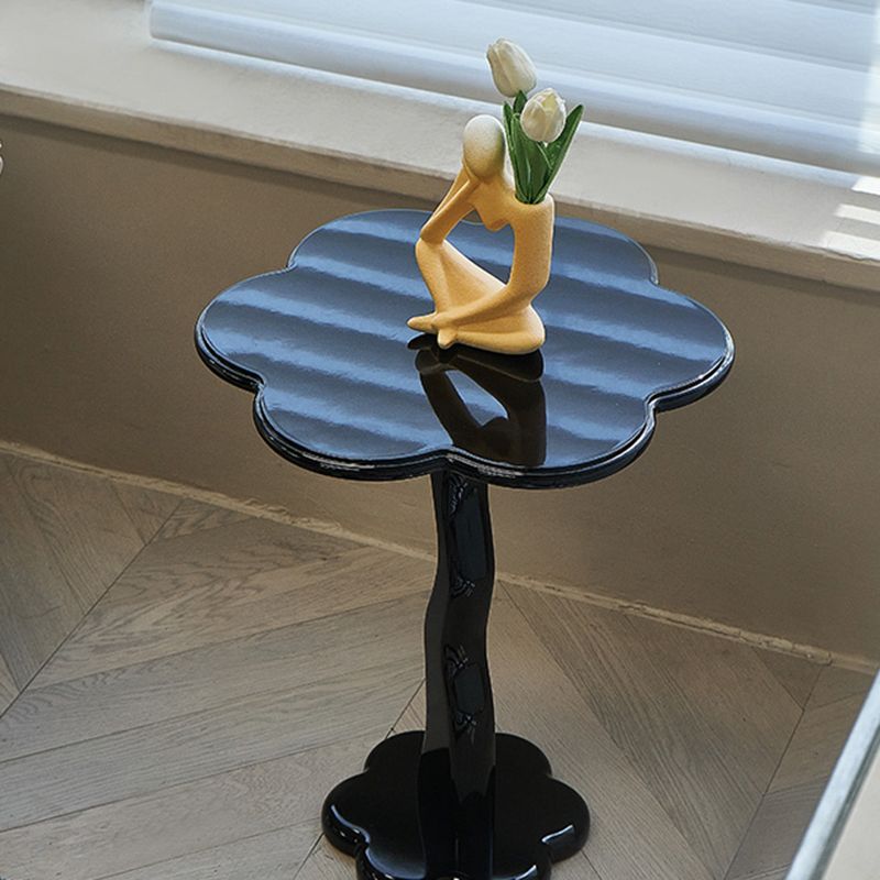 Mesa de madera de mesa lateral irregular de estilo moderno