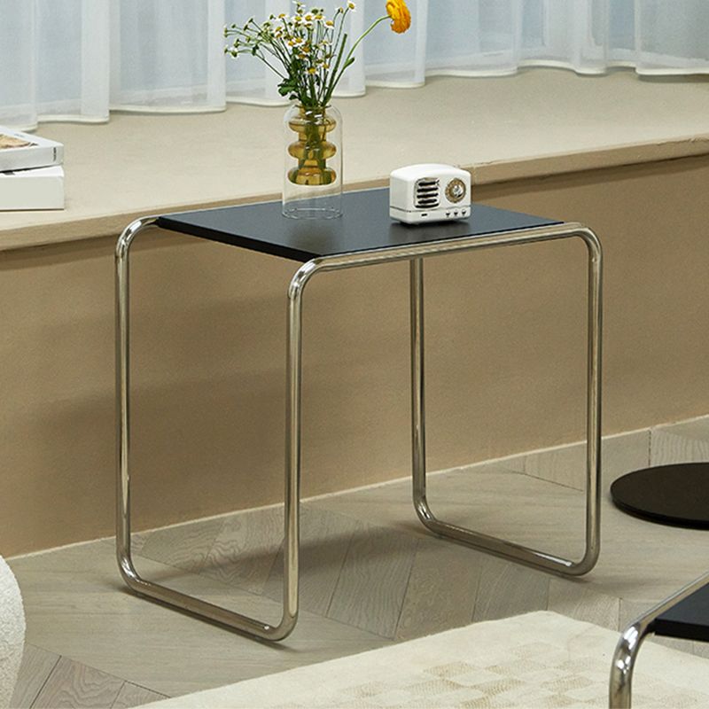 Mesa minimalista rectangular 15.7 "D Tabla final moderna de trineo de trineo de acero