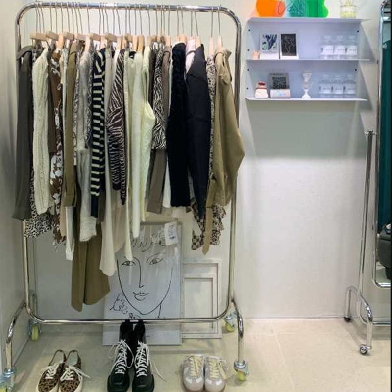 Industrial Style Metallic Coat Hanger Free Standing Coat Rack with 4 Wheels Clearhalo 'Entry & Mudroom Furniture' 'furn' 'furn_hall_tree_coat_racks' 'Furniture' 'Hall Trees & Coat Racks' 'hall_tree_coat_racks' 1200x1200_fab27a7e-a205-463f-b186-6db4b7bd5c15