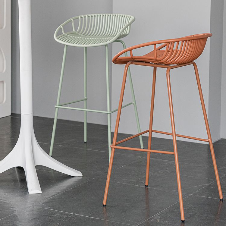 Contemporary Footrest Metal Barstool Matte Finish Restaurant Stool Clearhalo 'Bar Furniture' 'Bar Stools' 'bar_stools' 'furn' 'furn_bar_stools' 'Furniture' 'furniture_bar_stools' 'Kitchen & Dining Furniture' 1200x1200_fac0a23a-fe7e-4d62-87e2-49e8d5ee995e