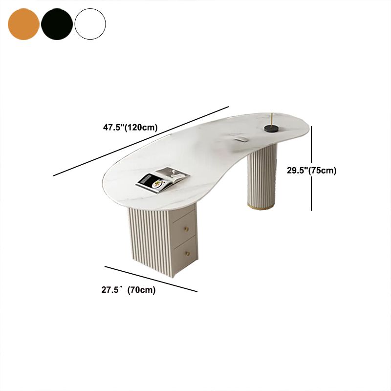 Desa di scrittura di pietre sinterizzate a forma irregolare a 3 cassetti con zampe di metallo con gambe metalliche