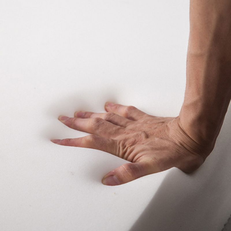 Divano sezionale del braccio di braccio svasato scandinavo sezionale con gambe in legno