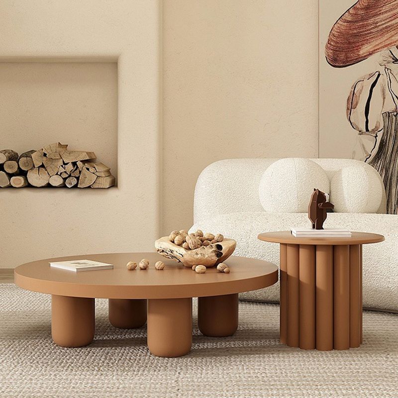 Skandinavischer runder Couchtisch aus Holz mit 4 Beinen / Sockel-Cocktailtisch