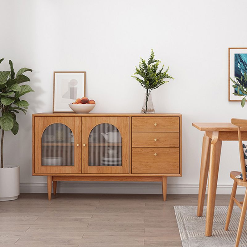 Siete board in legno a buffet in stile moderno con armadi e cassetti