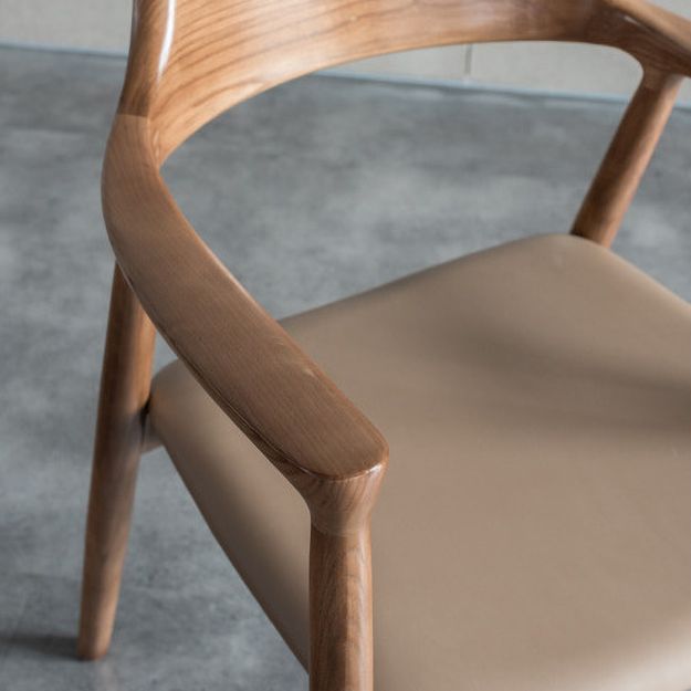 Silla de comedor tradicional de silla trasera con patas de madera para cocina