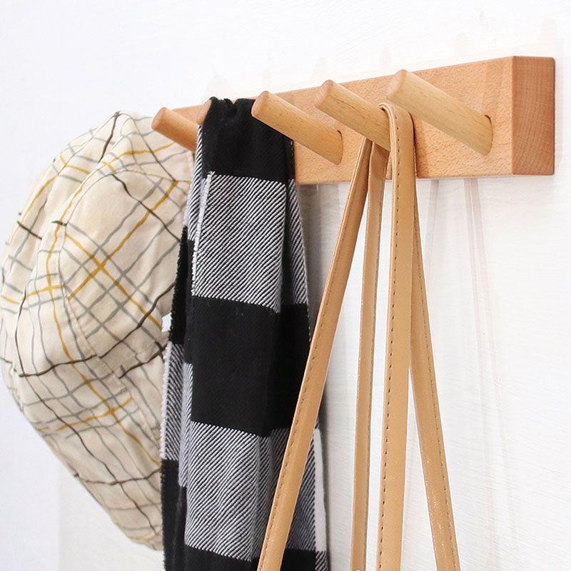 Modernes Eingangs-Kit Holzwand mit Hakenkleiderbügel montiert