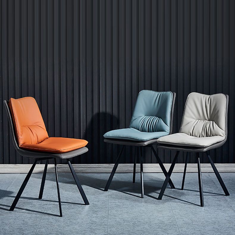 Eigentijdse stijl eetkamerstoel armloze zijstoel met metalen benen