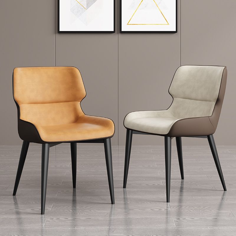 Chaise d'appoint à oreilles contemporaine, finition mate, chaise de salle à manger en cuir