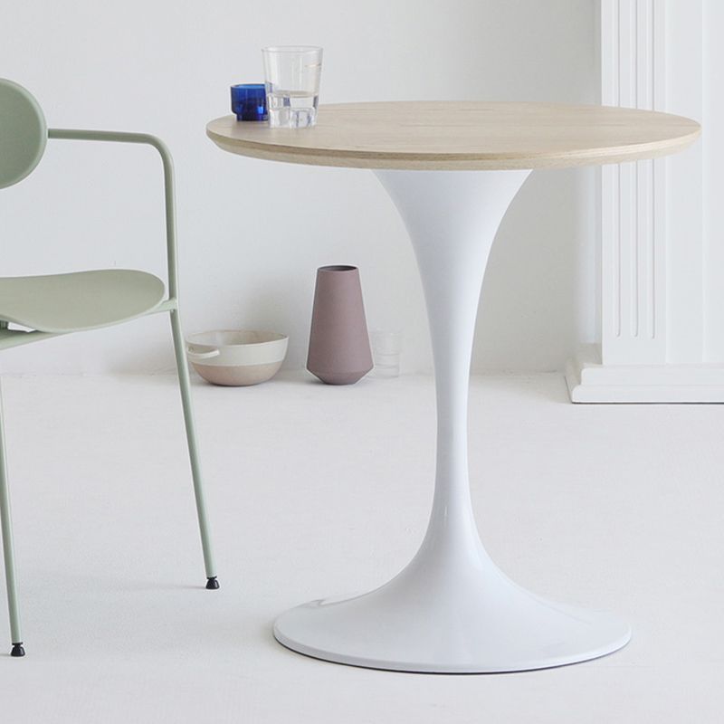 リビングルームラウンドトップダイニングテーブルメタルベース付きコンテンポラリーダイニングテーブル