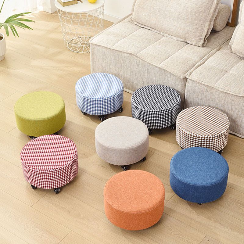 Cotton Blend Ottoman Houndstooth Pattern Fade Resistant Round Ottoman with Wheels Clearhalo 'furn' 'furn_ottomans_poufs' 'Furniture' 'Living Room Furniture' 'Ottomans & Poufs' 'ottomans_poufs' 1200x1200_fbe5b902-2ace-4fe3-b3f7-2948fff46dc1