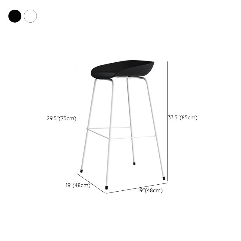 Eigentijdse woonkamer plastic lage rug barkruk met voetsteun