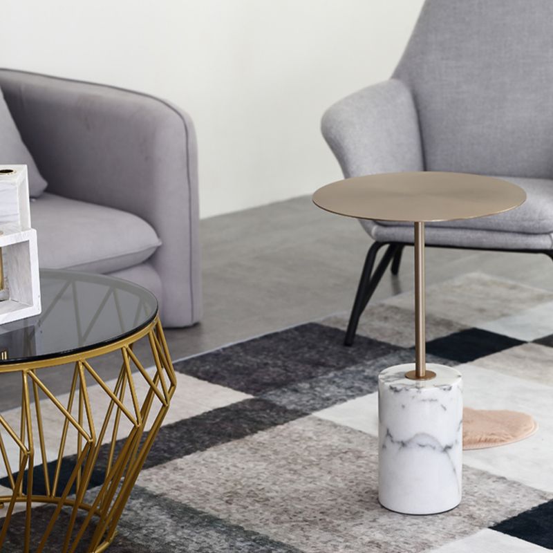 ミッドセンチュリーエンドテーブル台座丸いソファメタルアクセントサイドテーブル