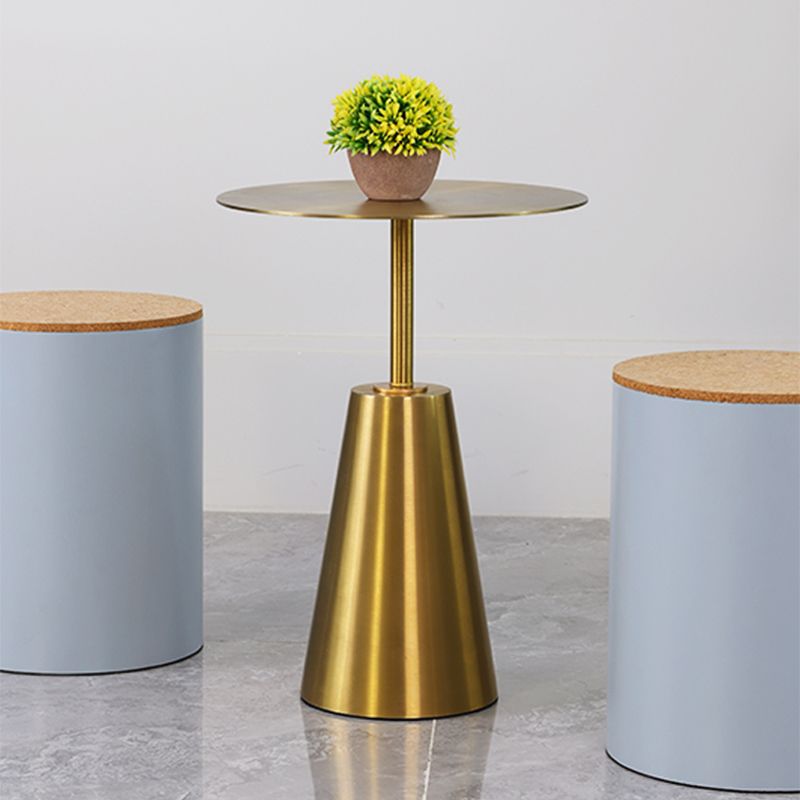 Zeitgenössischer rostfreier Stahlrund -Side -End -Endtisch mit Metallpodestbein