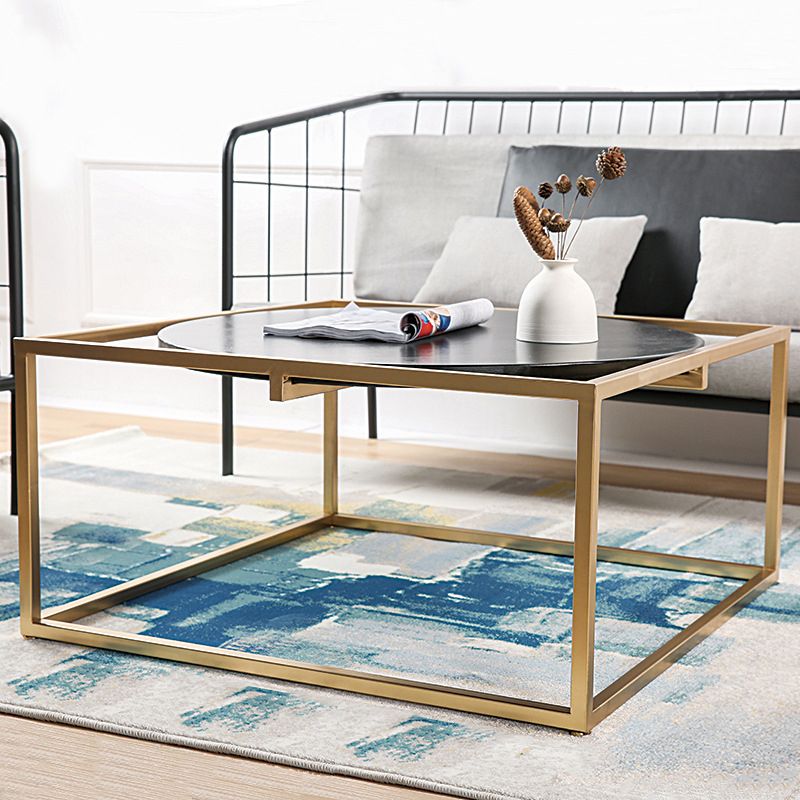 Couchtisch mit Metallgestell, runder Cocktailtisch aus massivem Holz in Schwarz