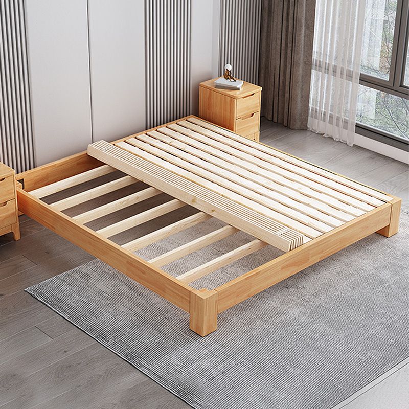 Letto in legno massiccio scandinavo senza testiera e letto a pedana