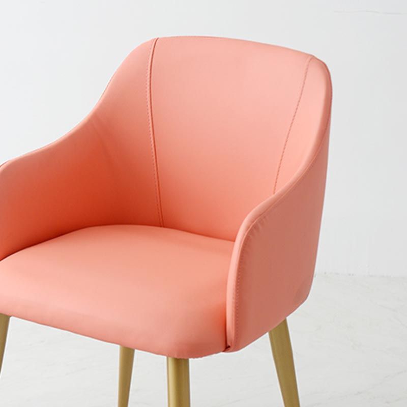 Chaise de bras rembourré Glam Glam Dining Arm Ferme avec des jambes dorées pour la maison