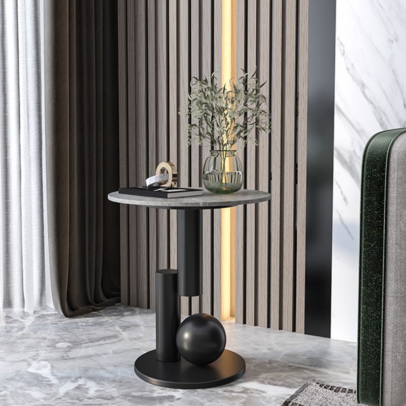 Mident secolo moderno rotondo rotondo resistente al graffio laterale tavolo da piedistallo di ferro.