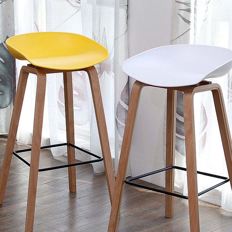 Modern Solid Wood Bar Stool Indoor Bucket Counter Stool with Plastic Seat Clearhalo 'Bar Furniture' 'Bar Stools' 'bar_stools' 'furn' 'furn_bar_stools' 'furniture_bar_stools' 'Kitchen & Dining Furniture' 'kitchen&dining_furn' 'kitchen' 'kitchen_furn' Furniture' 1200x1200_fd03bd85-389a-434a-a06f-714ad9c17aba