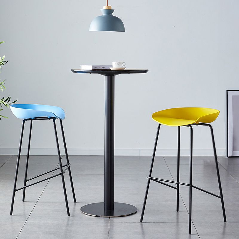 Contemporary Low Back Armless Bar Stool Plastic Bar Stool with Metal Legs Clearhalo 'Bar Furniture' 'Bar Stools' 'bar_stools' 'furn' 'furn_bar_stools' 'Furniture' 'Kitchen & Dining Furniture' 1200x1200_fd1cab46-6153-4bff-b6fe-d10122238325