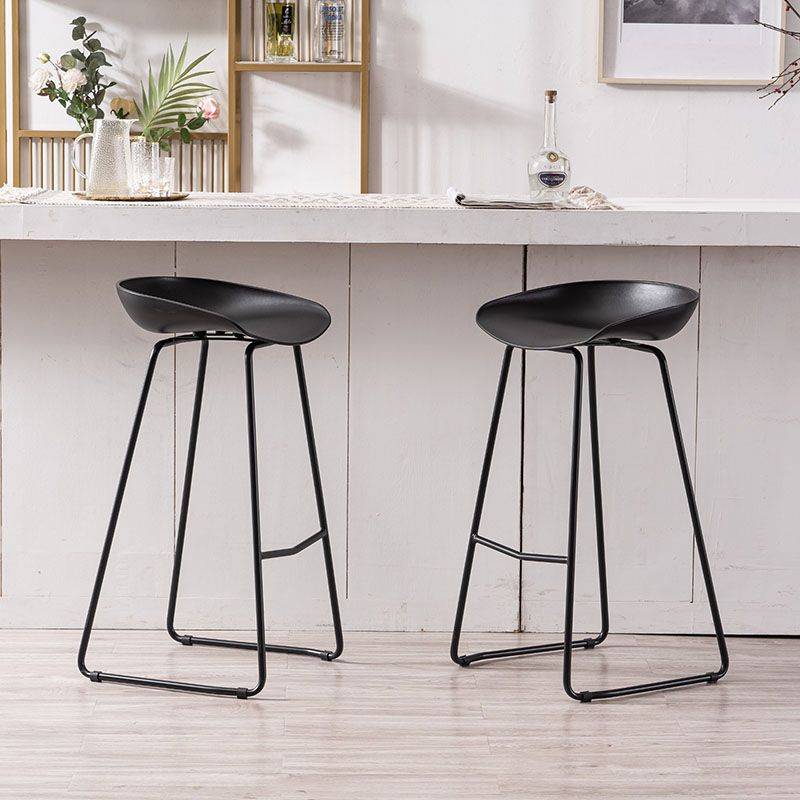 Modern Armless Backrest Counter Stool Iron Bar Stool with Plastic Seat Clearhalo 'Bar Furniture' 'Bar Stools' 'bar_stools' 'furn' 'furn_bar_stools' 'furniture_bar_stools' 'Kitchen & Dining Furniture' 'kitchen&dining_furn' 'kitchen' 'kitchen_furn' Furniture' 1200x1200_fd82fcca-51d4-473c-bd2e-8d3fcc0aa493