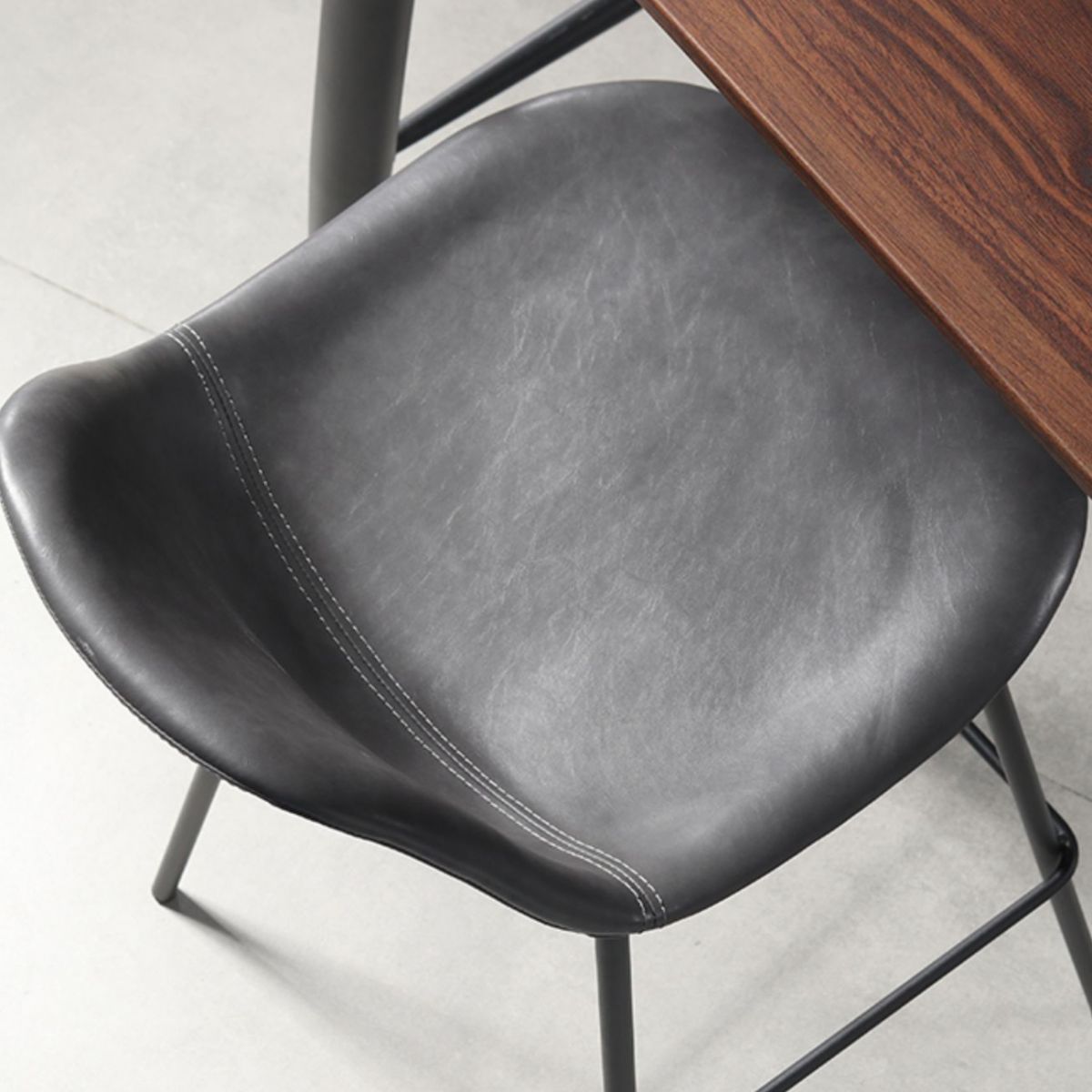 Contemporary Matte Finish PU Leather Barstool Footrest Restaurant Stool Clearhalo 'Bar Furniture' 'Bar Stools' 'bar_stools' 'furn' 'furn_bar_stools' 'Furniture' 'furniture_bar_stools' 'Kitchen & Dining Furniture' 1200x1200_fd9d46ac-2ced-449b-b67f-7154f150e929