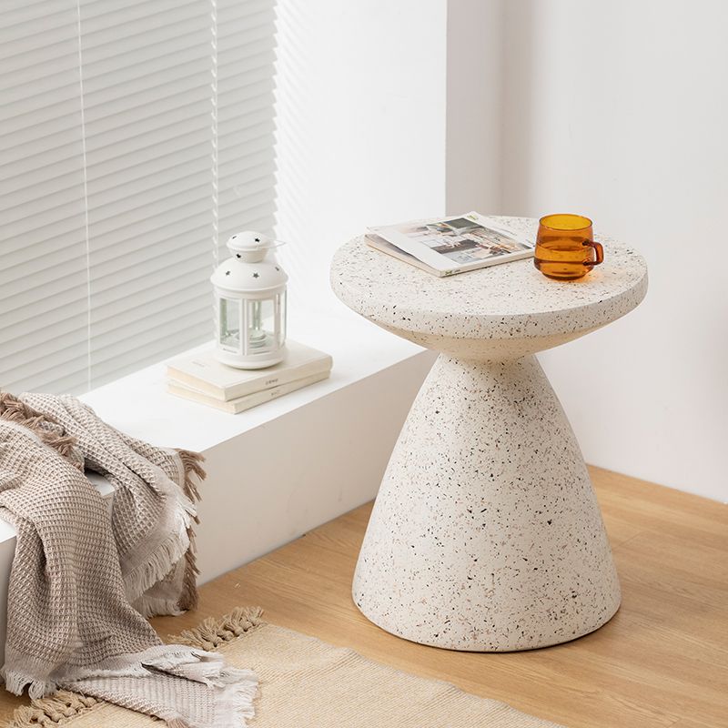 White Sofa Side Accent Table Round and Cone Shape Corner Table Clearhalo 'Coffee & Accent Tables' 'End & Side Tables' 'end_side_tables' 'furn' 'furn_end_side_tables' 'Furniture' 'Living Room Furniture' 1200x1200_fd9e5dc8-be6c-45b8-b12e-29ad31f73577