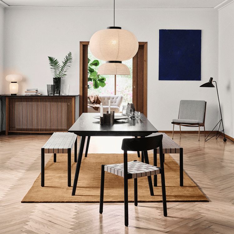 Moderno sedia da pranzo in legno massiccio a legno massiccio.