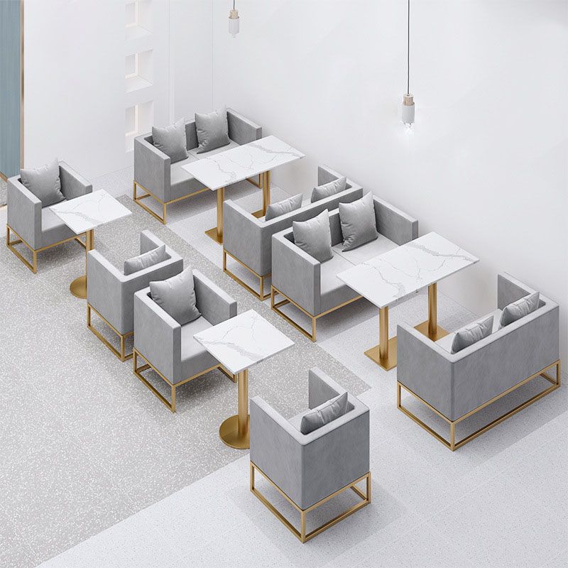 ボーナスルーム用の26 "幅の現代的なグレーソファスクエアアームソファソファ