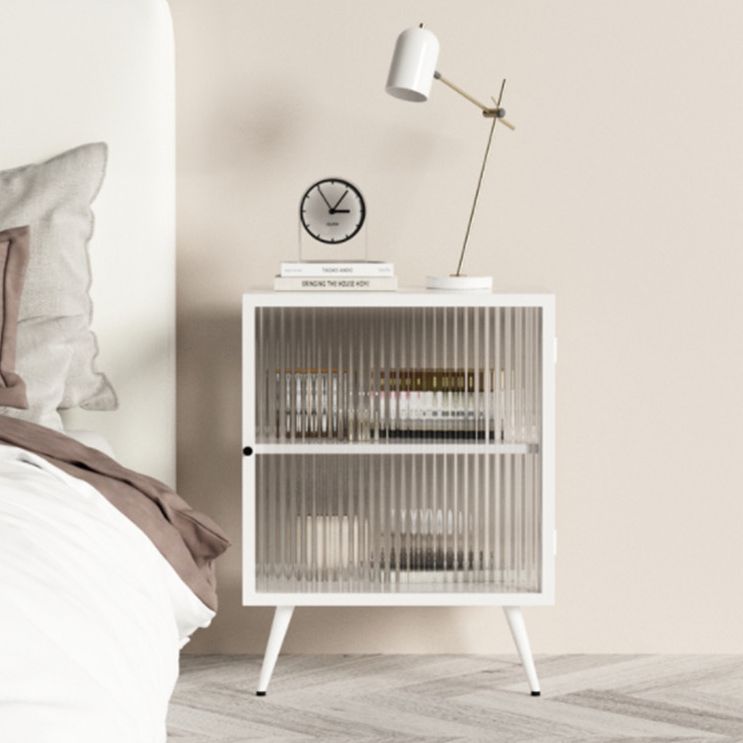 Tavolo da notte in vetro e metallo moderno comodino aperto minimalista con gambe