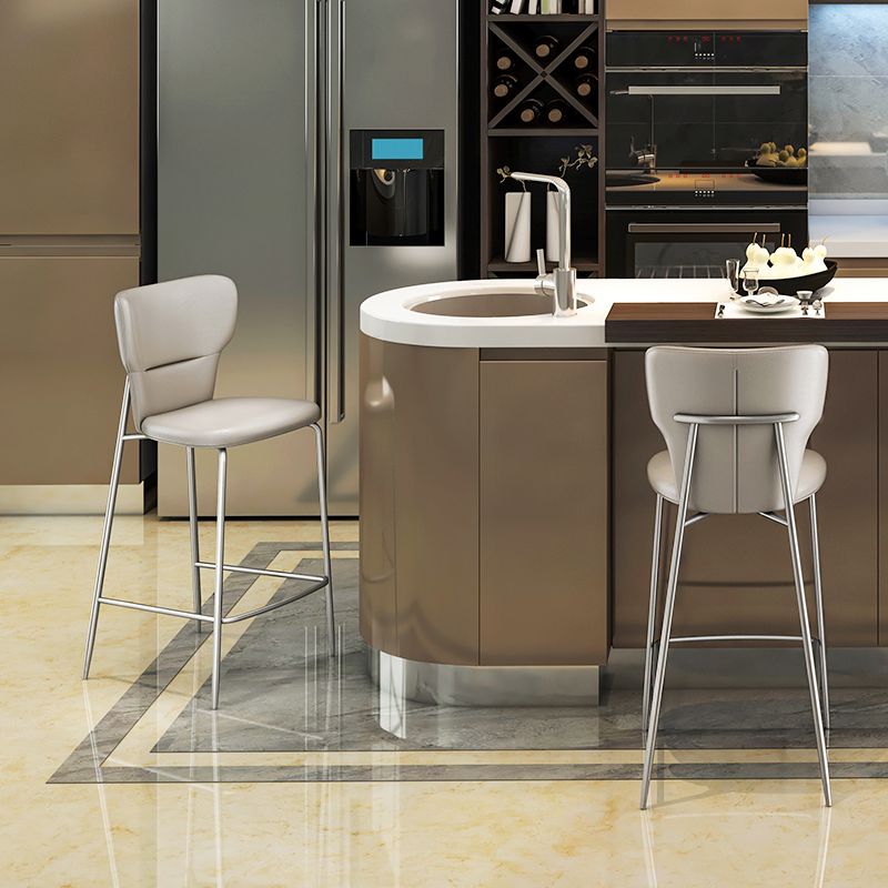 Moderno sgabello da bar sgabello cornice in pelle con base di metallo