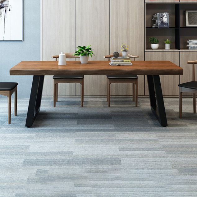 モダンスタイルのオフィスデスクブラウンオフィスと勉強室のライティングデスク