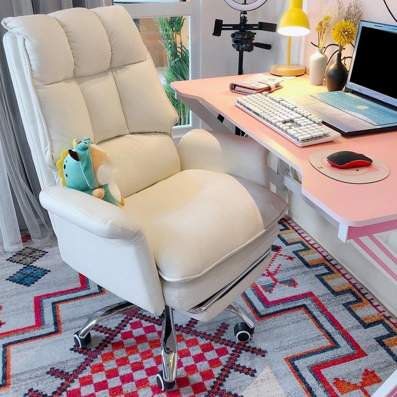 Moderne Swivel Busk -stoel met gewatteerde armen Faux lederen taakstoel met wielen