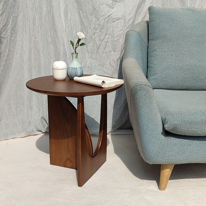 スカンジナビアの丸い木製の上部面表19.6インチの要約エンドテーブル