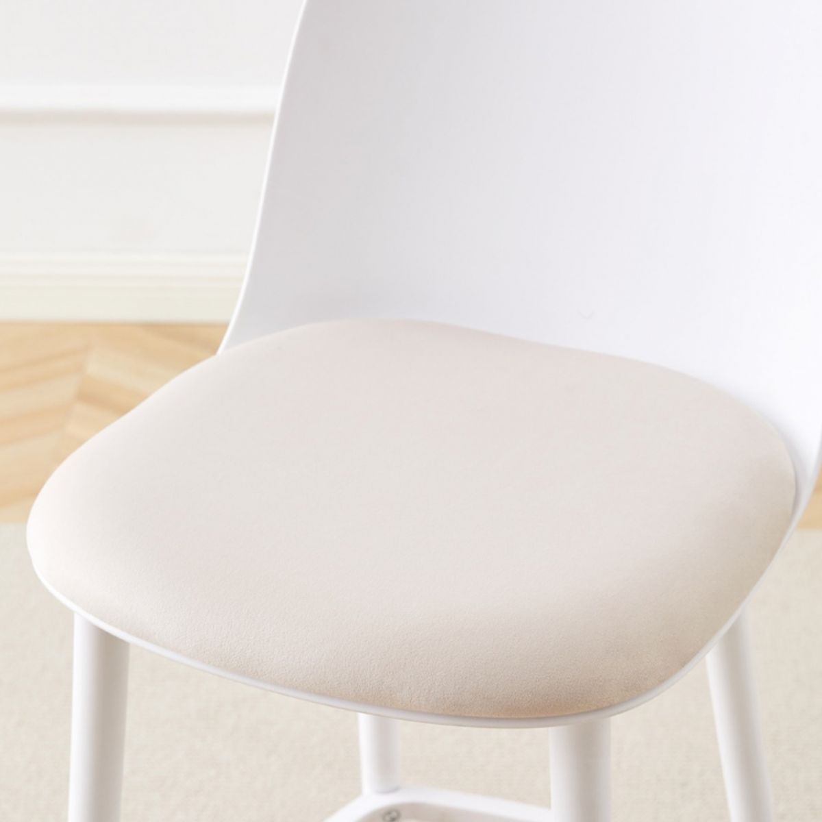 Contemporary Low Back Indoor Armless Plastic Bar Stool with Footrest Clearhalo 'Bar Furniture' 'Bar Stools' 'bar_stools' 'furn' 'furn_bar_stools' 'Furniture' 'Kitchen & Dining Furniture' 1200x1200_fed95179-4b5b-4483-a662-24cf16640437