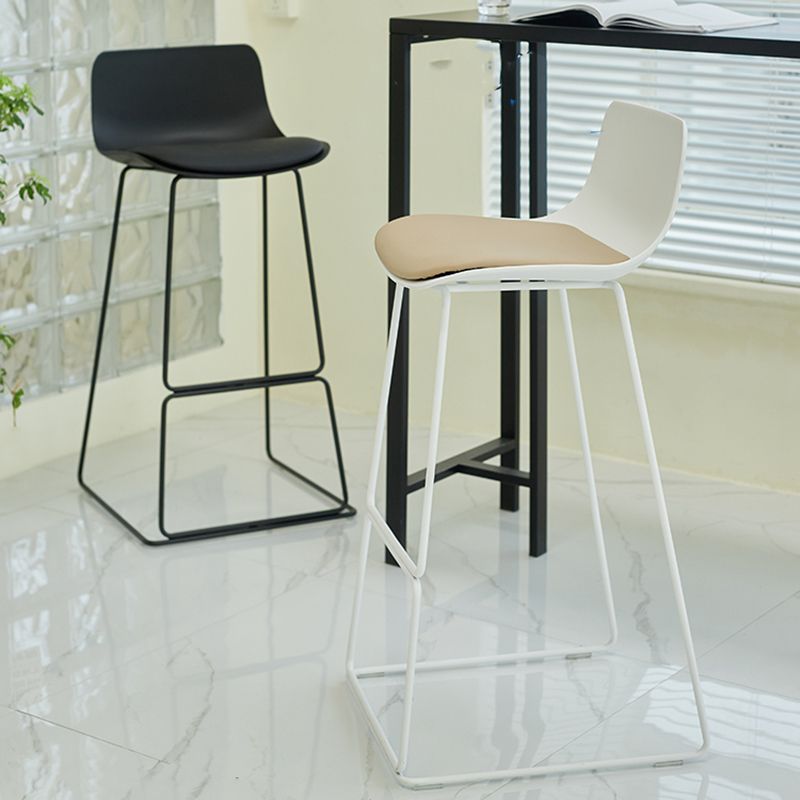 Indoor Footrest Dining Stool Plastic Industrial Low Back Counter-height Stool Clearhalo 'Bar Furniture' 'Bar Stools' 'bar_stools' 'furn' 'furn_bar_stools' 'Furniture' 'Kitchen & Dining Furniture' 1200x1200_ff6c9479-ab62-4b94-adf1-e0938b07e352