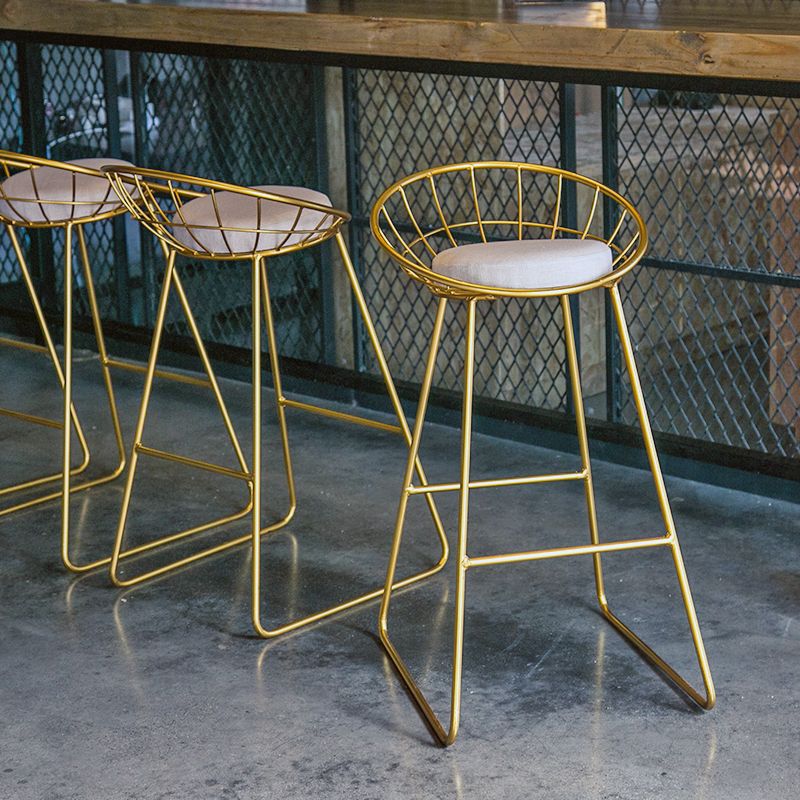 Industriële balktafel Set 1/6 stuks houten balk tafel en voetsteunbarkruk