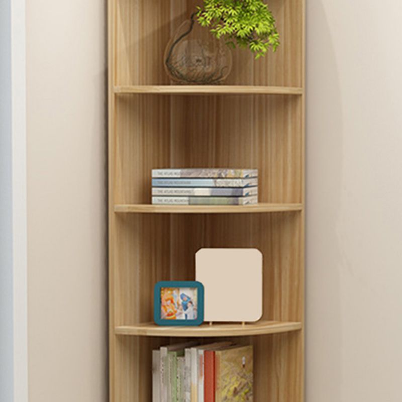 Cassa di accento del triangolo moderno di metà secolo con ripiani in legno 5 mensole