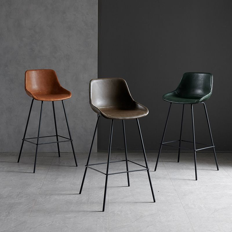 Industrial Bucket Leather Counter Bar Stool Footrest Counter Chair with Black Base Clearhalo 'Bar Furniture' 'Bar Stools' 'bar_stools' 'furn' 'furn_bar_stools' 'Furniture' 'Kitchen & Dining Furniture' 1200x1200_ffa0c701-4e24-4a7c-822f-e4a3a4e59c60