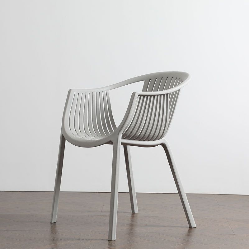 Chaise d'arme à chaises de salle à manger contemporaine avec des jambes en plastique pour la maison