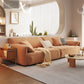 Sofá seccional con brazo superior tipo almohada en madera maciza con respaldo acolchado